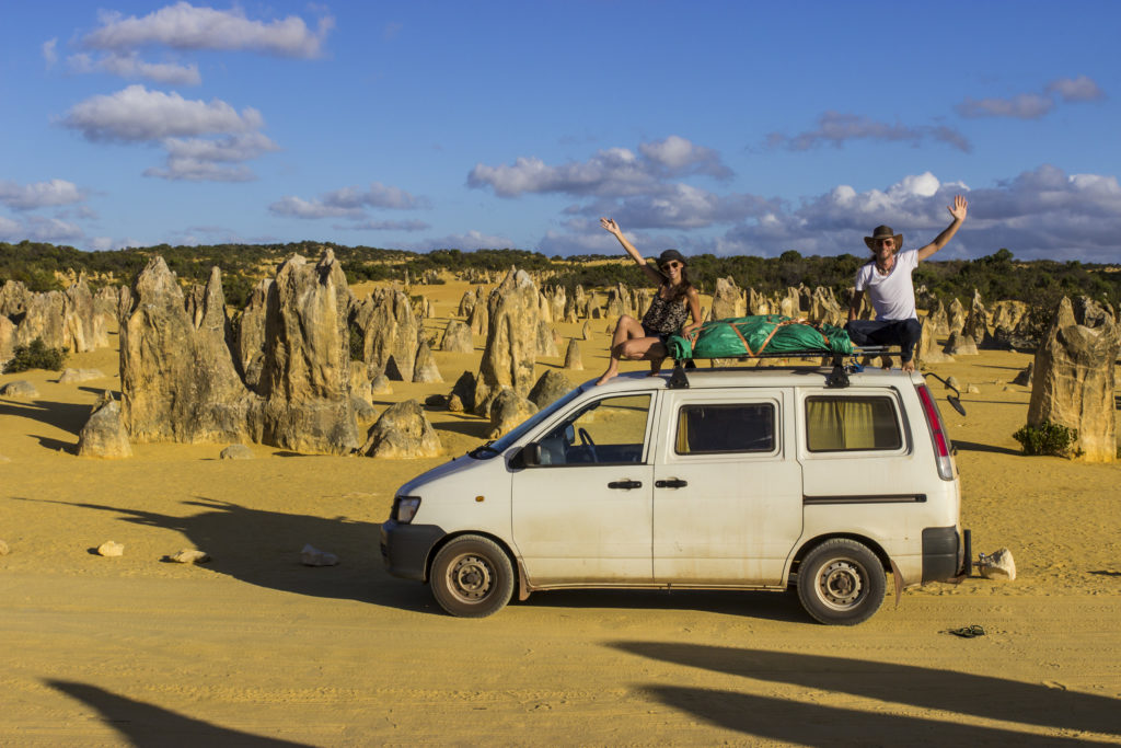 Storie di Travel Vlogger italiani: Giorgio e Martina di In Viaggio col Tubo ci raccontano la loro - Pinnacle Desert, Australia